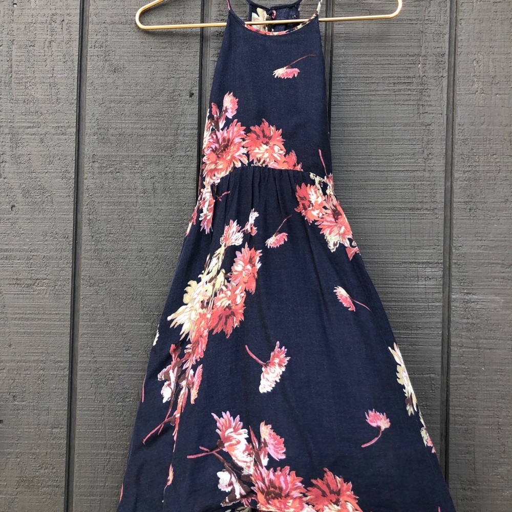 Lightweight halter neck summer dress